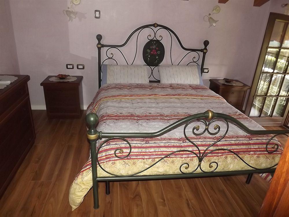 Bed and Breakfast Il Gelsomino Ferno Exterior foto