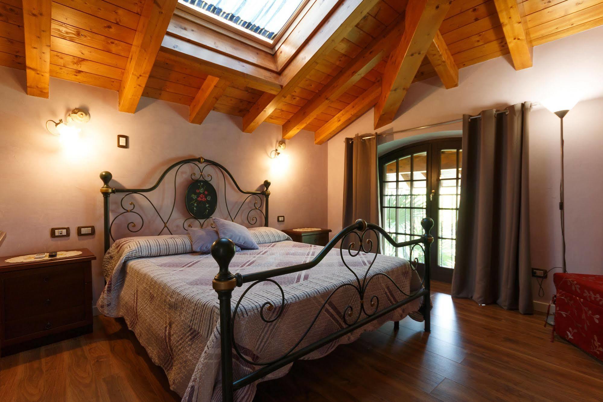 Bed and Breakfast Il Gelsomino Ferno Exterior foto