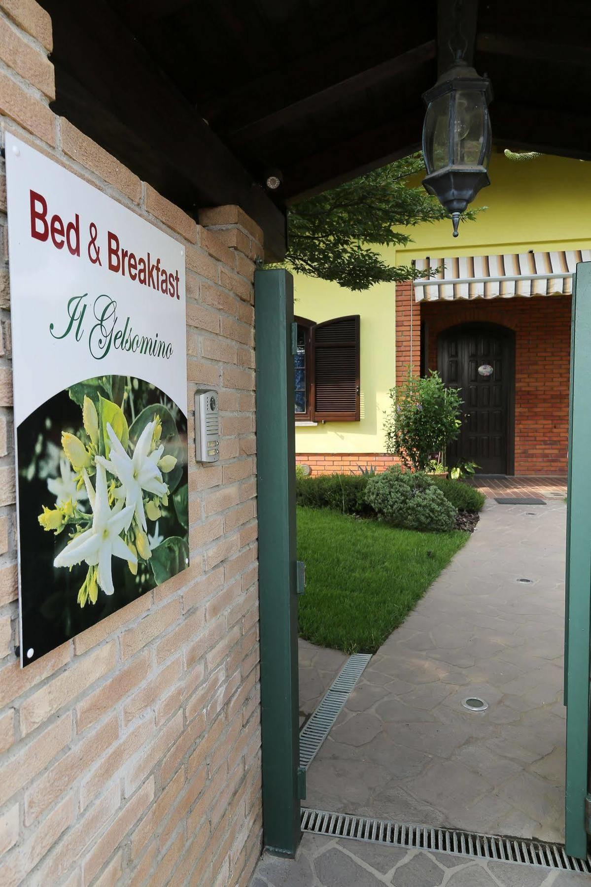 Bed and Breakfast Il Gelsomino Ferno Exterior foto